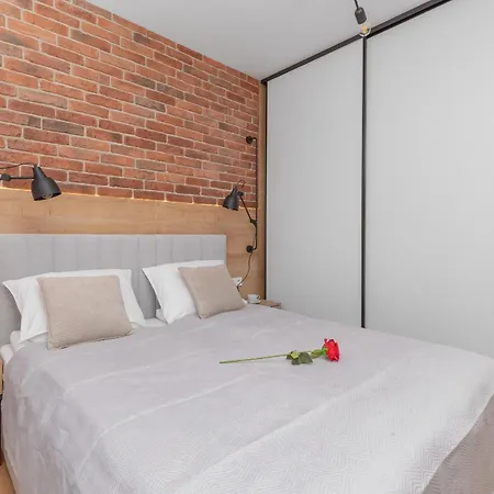 Elegant In With Sauna, Gym And Parking By Renters