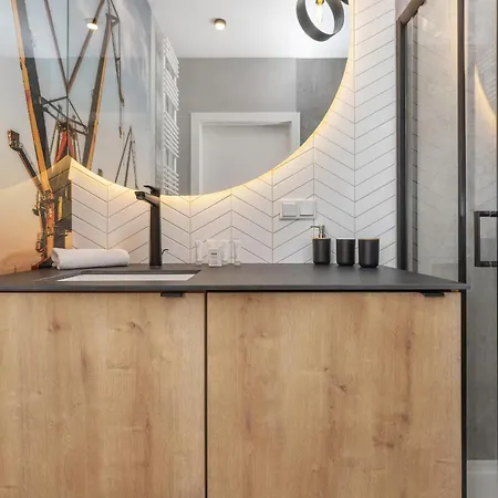 Apartment Elegant In With Sauna, Gym And Parking By Renters *