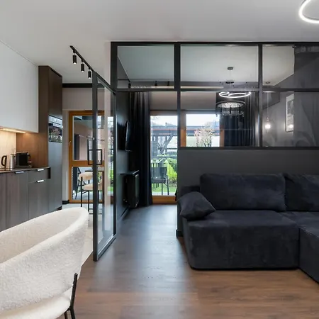 Elegant In With Sauna, Gym And Parking By Renters Apartment *