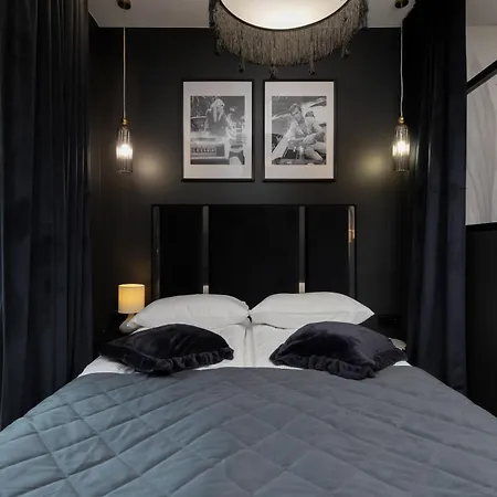 Apartment Elegant In With Sauna, Gym And Parking By Renters *