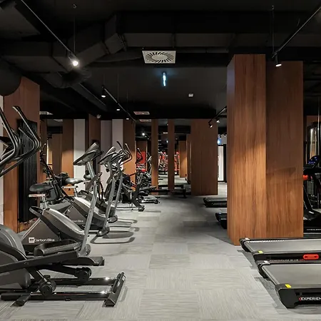 Elegant In With Sauna, Gym And Parking By Renters Apartment